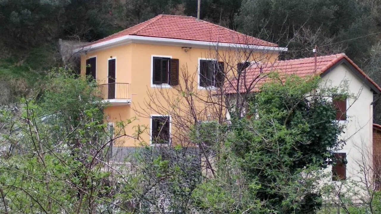 Casa Lin Villa Celle Ligure Italy